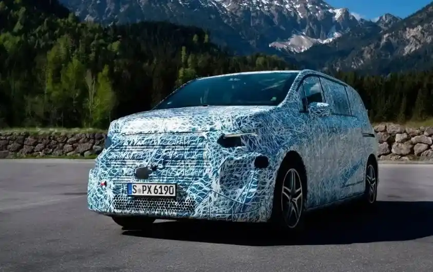 Mercedes-Benz'in Ele...