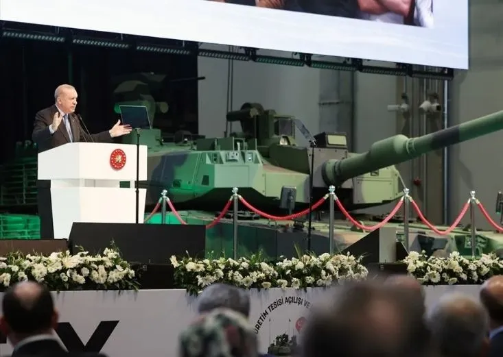 Cumhurbaşkanı Erdoğan'dan Savunma Sanayii Vurgusu: "Toplu İğne Üretemiyorduk, Şimdi Silahlarımızı Üretiyoruz"